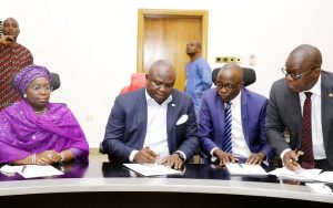 Ambode-signs-bond-deal