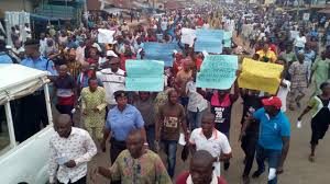 Protest mars APC anniversary award ceremony in Niger