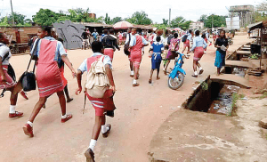 School-students-running-home
