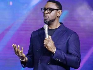 7d9ef993-biodun-fatoyinbo