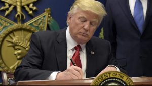 trump signs