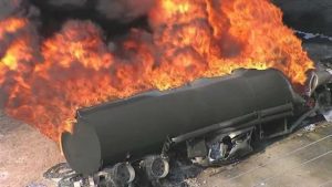 Petrol tanker (2)