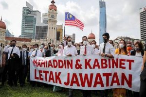 Malaysia lawmakers protest, demand resignation of PM Muhyiddin Yassin