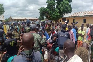 Latest Breaking News about Niger State: Governor Sanni Bello inspects security measures in Niger Communities