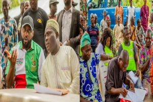 Latest breaking Political News In Nigeria: Oyo Speaker, Ogundoyin, commends PDP members over peaceful congress