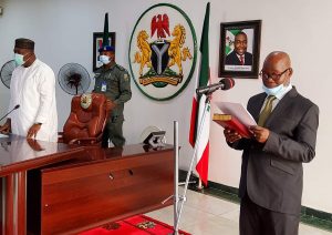  Gov. Ugwuanyi swears in Justice Ozoemena as Acting Chief Judge of Enugu 