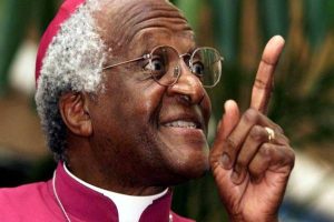 Arch Desmond Tutu dies at 90