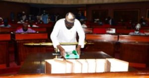   Governor AbdulRazaq presents N189 billion 2022 budget proposal