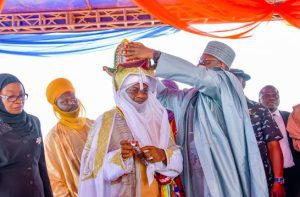 Gov Bello presents Staff Of Office to Emir of Kagara