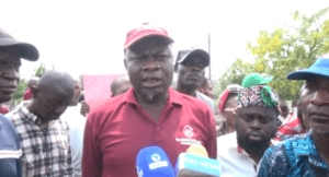 
IAR&T Workers protest non-payment of two months salaries in Ibadan