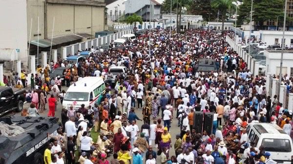 035f4cd3-6374-4400-be22-7f0f1161db41