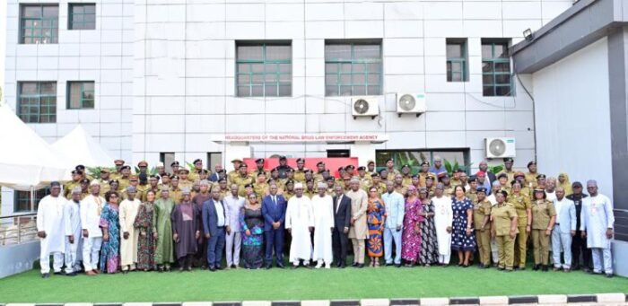 image_750x_697345244481f