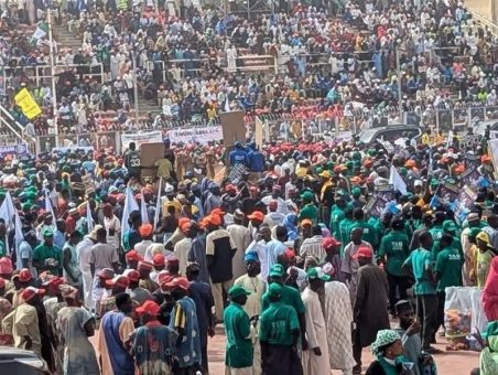 Shettima-welcomes-Yusuf-to-APC-452×340