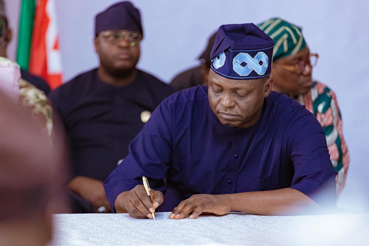 FG Building Infrastructure For Economic Expansion, Tackling Insecurity – APC 