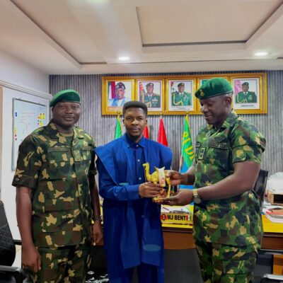 Courtesy visit to the Military Watch men of Lagos yesterday.I felt their heart for the Nation. G
