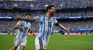 Messi-celebrates