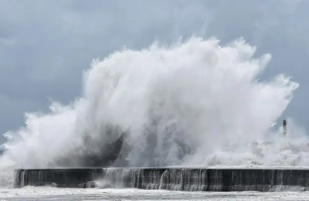 AFP__20260710__B9TP348__v3__MidRes__TopshotTaiwanWeatherTyphoon_1783759860