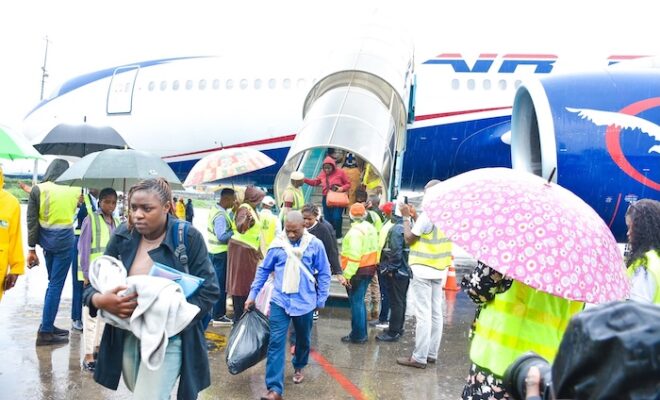 FG-Completes-Evacuation-Of-801-Nigerians-From-South-Africa-Using-Air-Peace-Flights